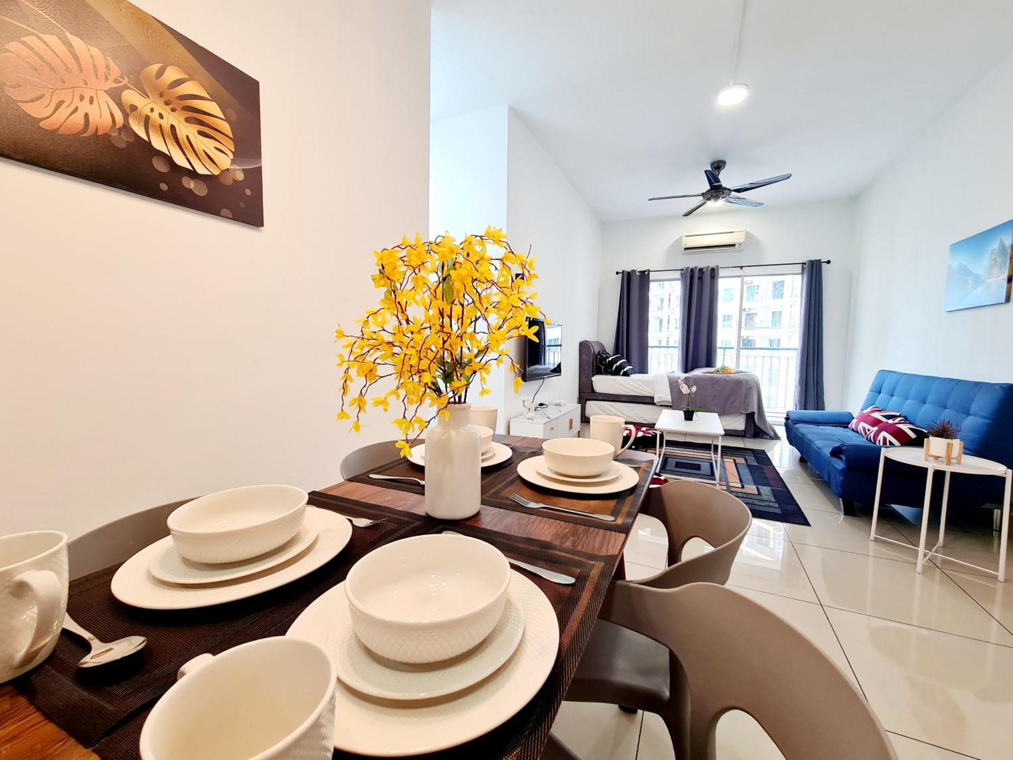 Apartment 8 Guest 3 Oug E3 Old Klang Bkt Jalil Pavilion Stadium Mid Valley Bangsar Puchong Ioi Kuala Lumpur
