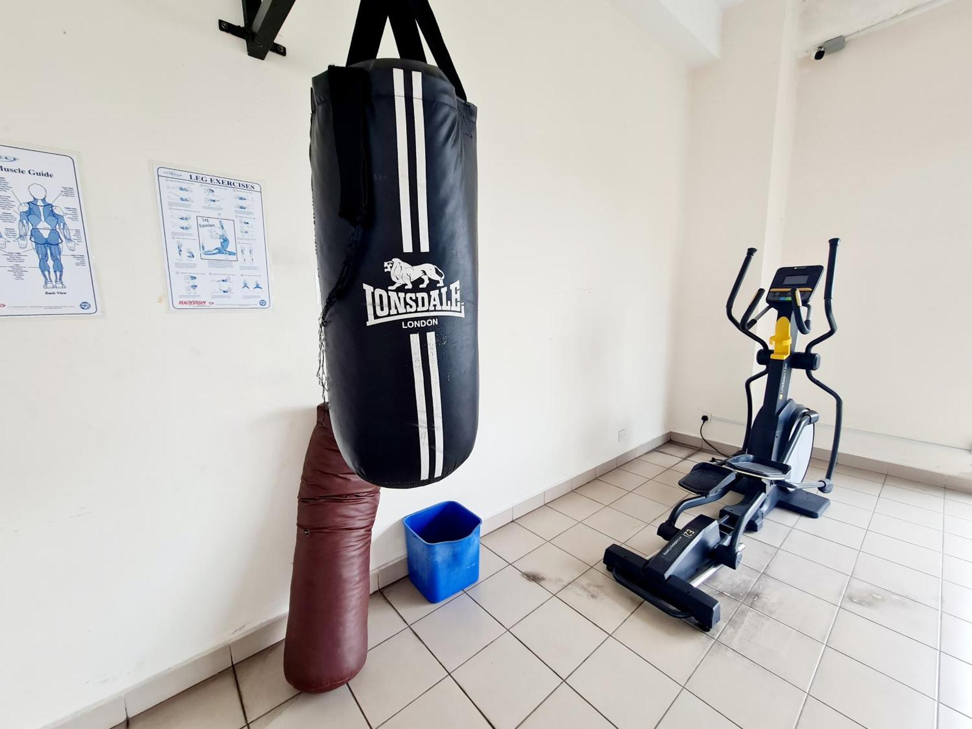 8 Guest 3 Oug E3 Old Klang Bkt Jalil Pavilion Stadium Mid Valley Bangsar Puchong Ioi Pangsapuri