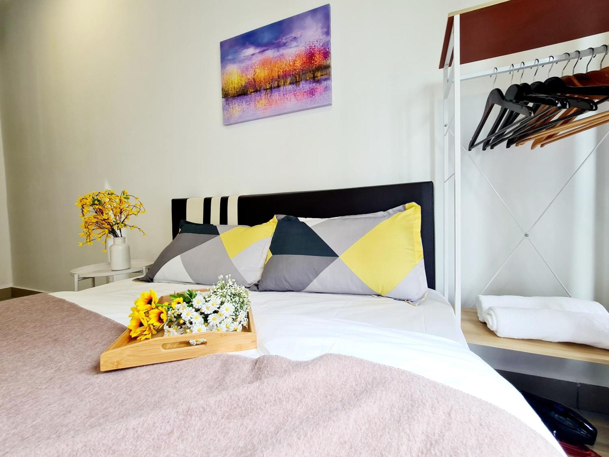 8 Guest 3 Oug E3 Old Klang Bkt Jalil Pavilion Stadium Mid Valley Bangsar Puchong Ioi