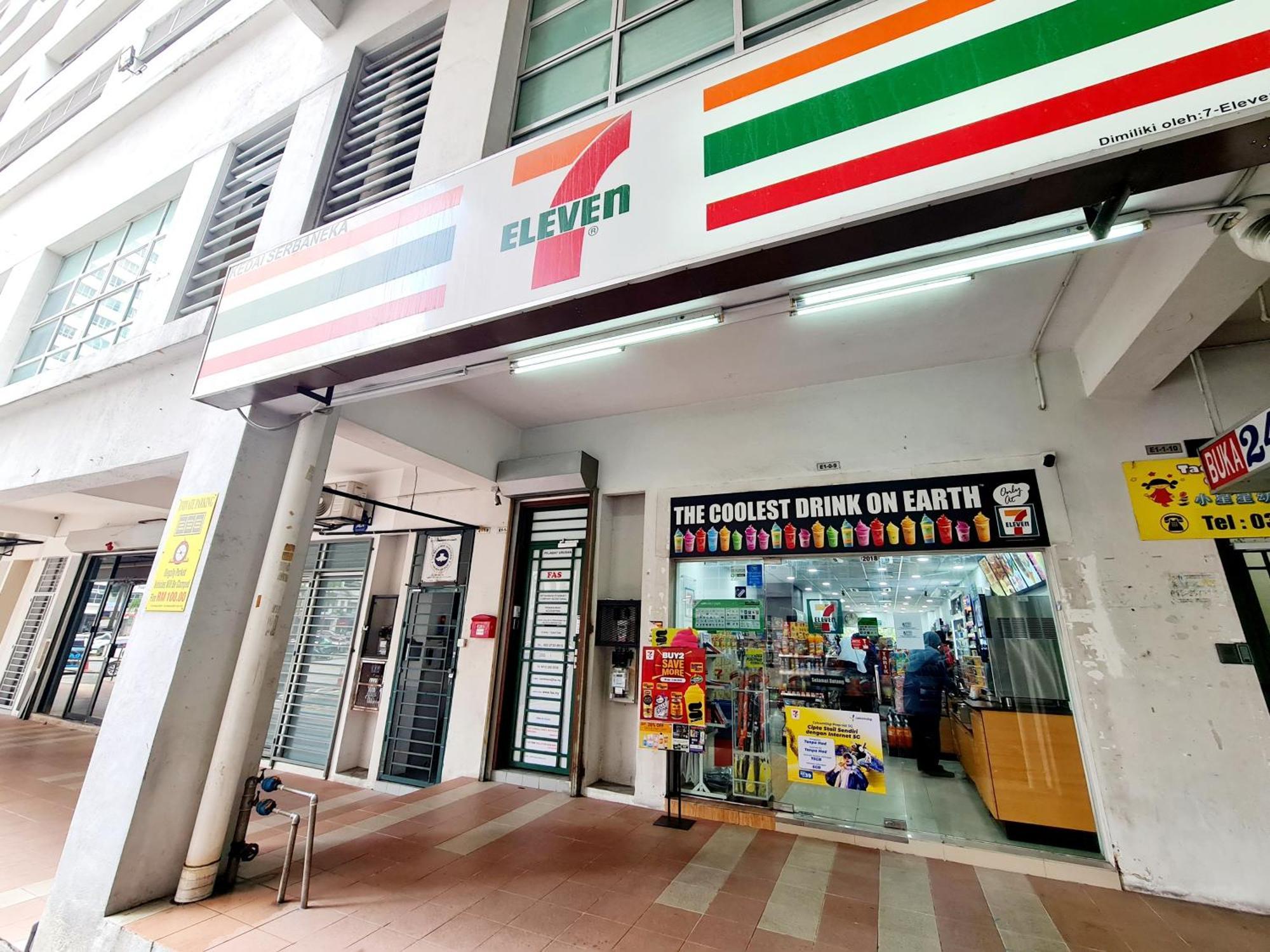 8 Guest 3 Oug E3 Old Klang Bkt Jalil Pavilion Stadium Mid Valley Bangsar Puchong Ioi Pangsapuri